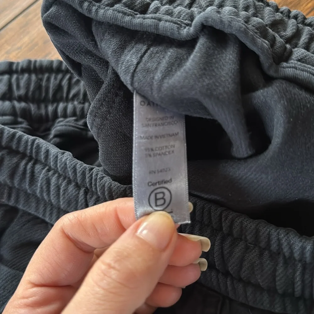 Athleta Women's Black Casual Shorts - Picture 3 of 4